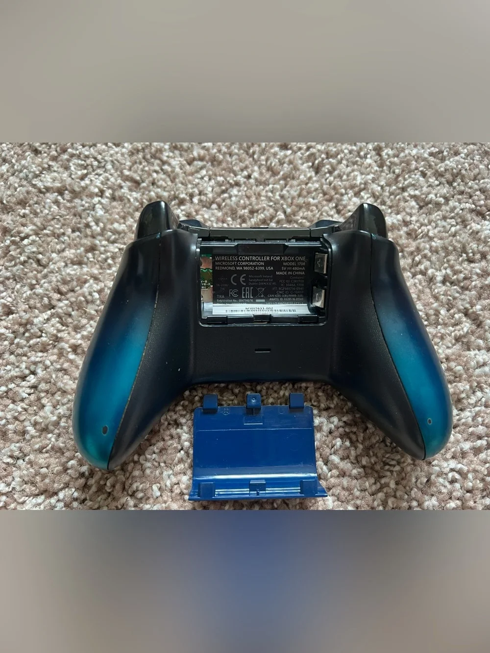 *FOR PARTS* *DAMAGED* Lot of 2 Xbox One Controllers Ocean Shadow Midnight Forces